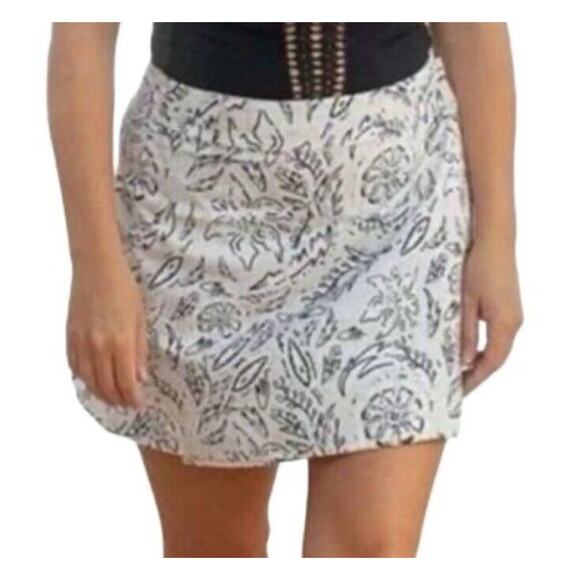 RipSkirt Hawaii Maui Medium Floral Mini Wrap Skirt Tropical Beach Vacation O12 - Picture 1 of 4